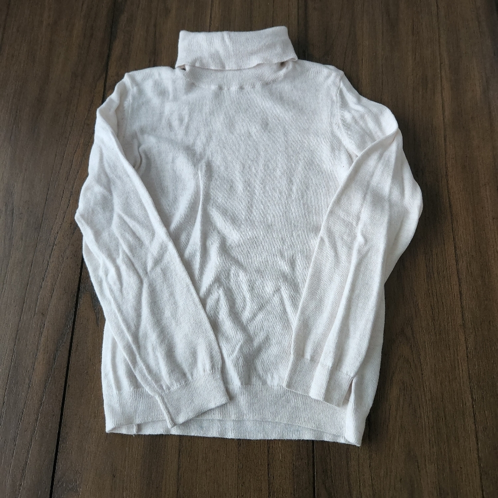 Oat colored girls H&M turtleneck